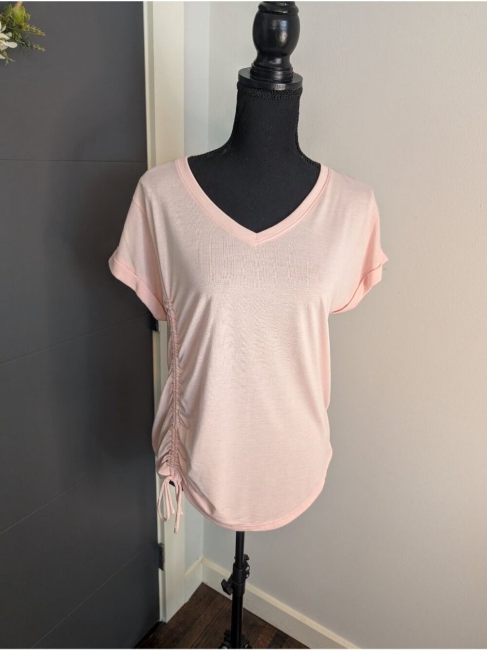 Xersion Pink‎ V-Neck Short Sleeve Active Top With Side Drawstring Size Small